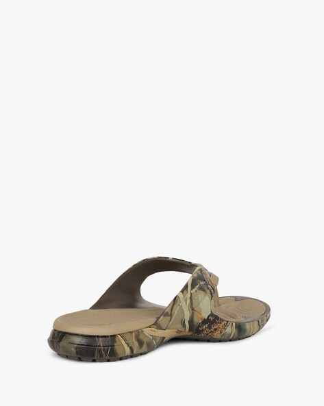 Realtree camo flip online flops