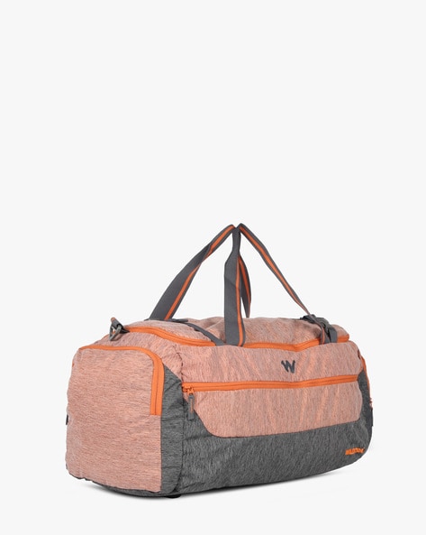 Wildcraft gym cheap bags