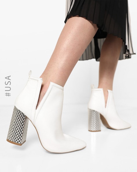 Qupid white hotsell studded booties