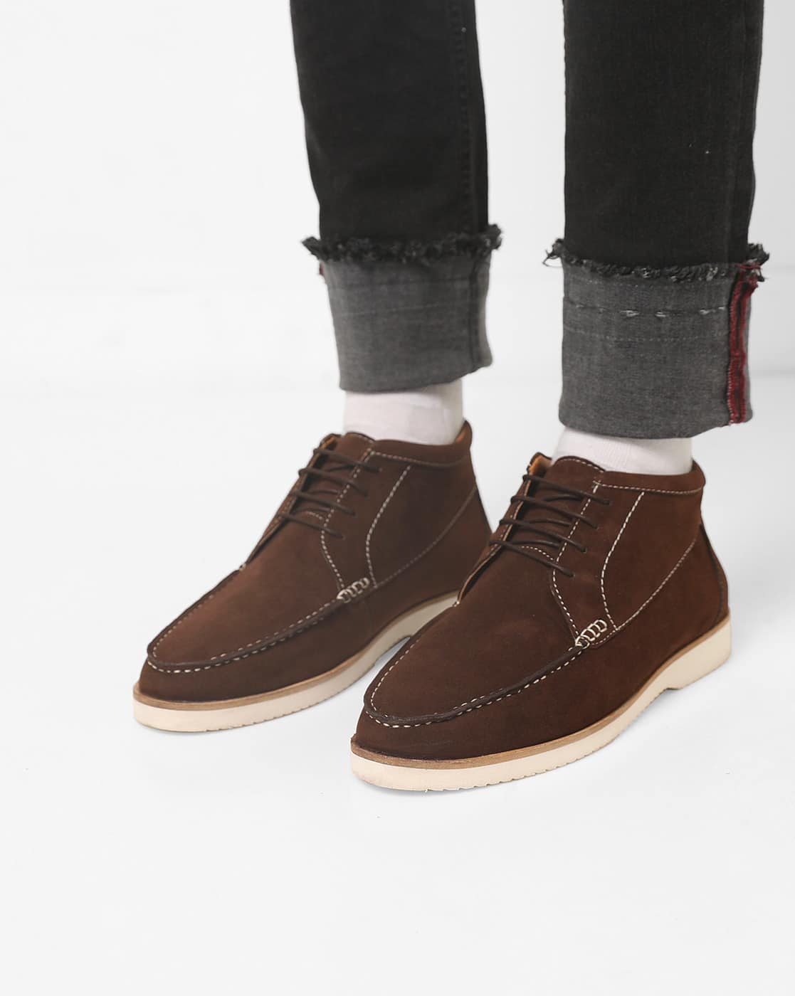 minimalist chukka boots