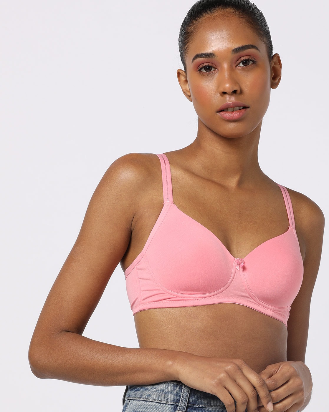 Hanes The Smoother Underwire Sports Bra in Bangalore at best price by Sri  Ambal Stores - Justdial