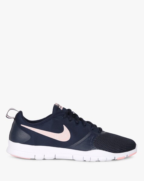 Nike essential tr new arrivals