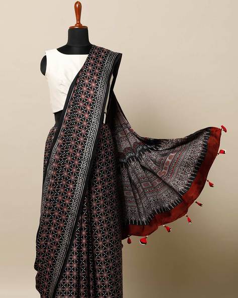 Handloom Mul Cotton Ajrakh Print Saree-Red & White