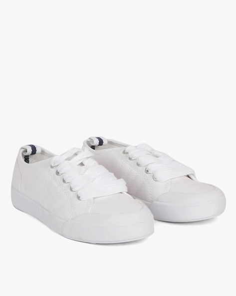 Madden girl lace 2024 up canvas sneakers