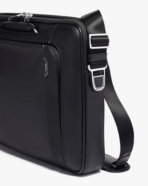 Tumi arrive sawyer outlet brief