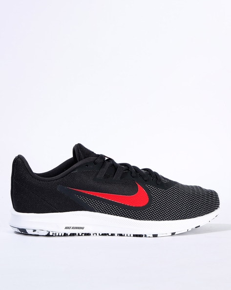 nike sneakers ajio