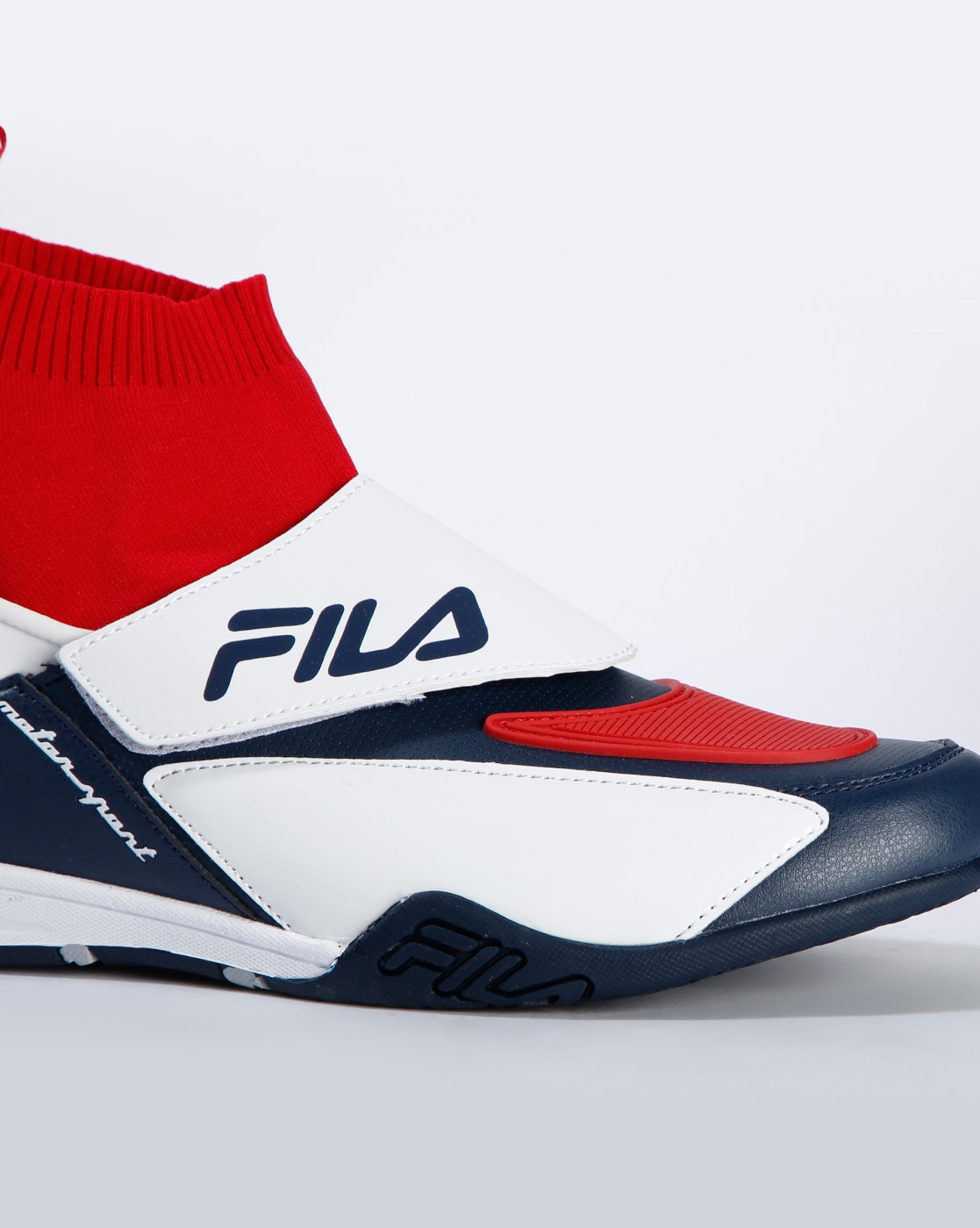 fila tailfin mid top shoes