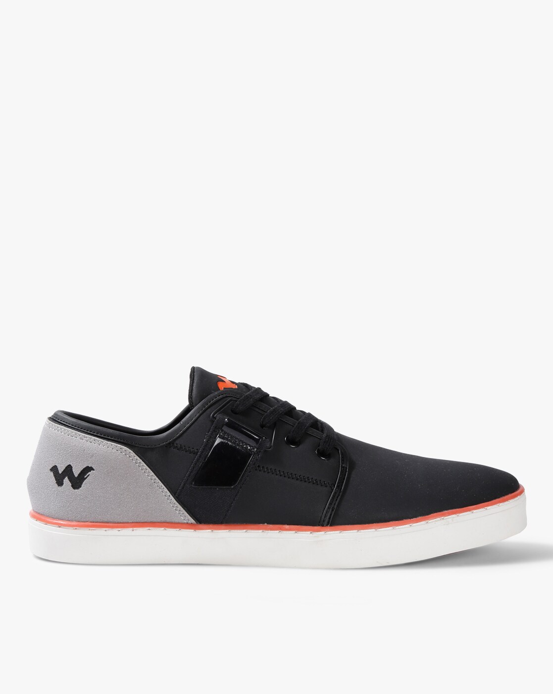 wildcraft canvas shoes