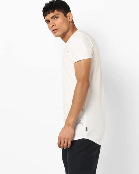 Printed V-neck T-shirt (Image - 1)