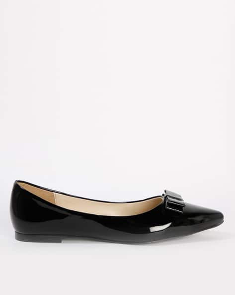 Pointed-Toe Flat Shoes (Image - 2)