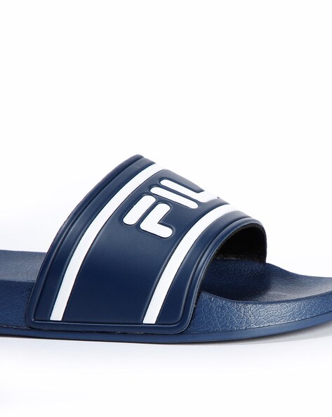 Fila slides shop outfit