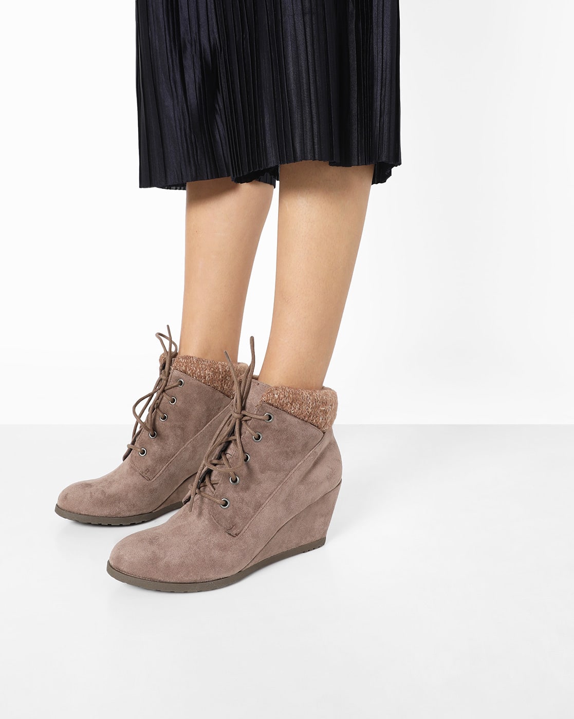steve madden moccasin boots
