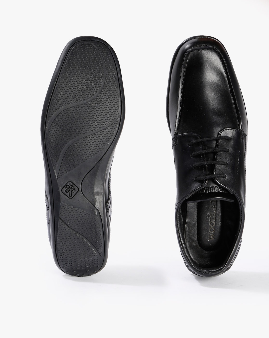 Shop the latest casual lace-up shoes for Men at Woodland