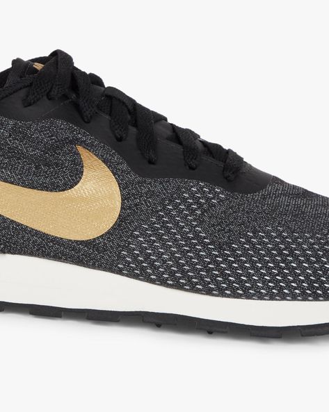 Nike md runner 2 sale eng mesh sneaker gold