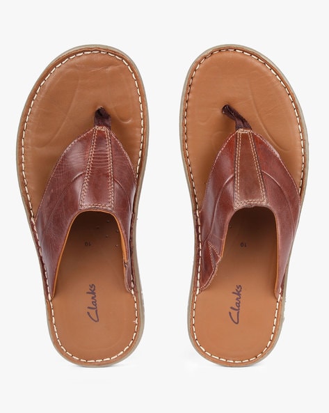 clarks brown leather flip flops