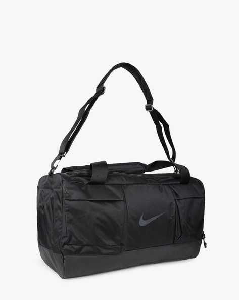 Nike vapor power outlet small training duffle