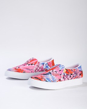 nike tropical print shoes
