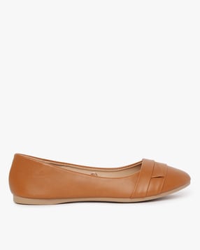 Tan Flat Shoes for Women by HI-ATTITUDE 