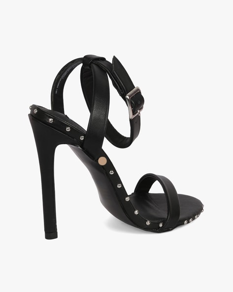 Steve madden hot sale piercing sandal