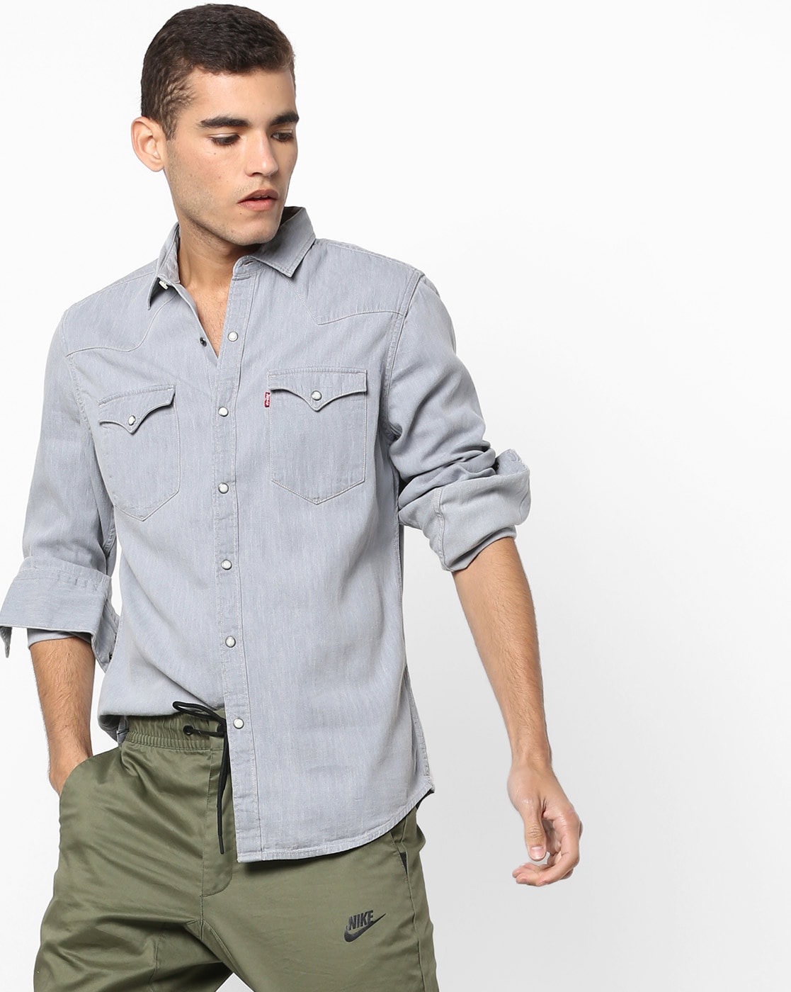 Frame Double-pocket Distressed Denim Shirt In Light Denim | ModeSens