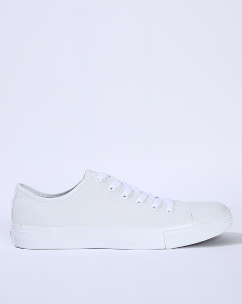 white lace canvas shoes