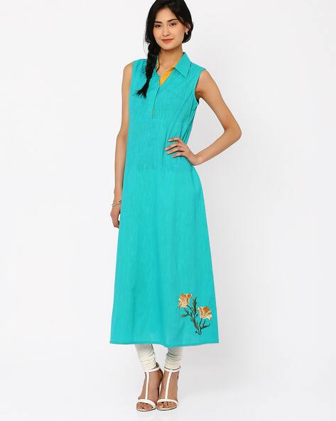 Sleeveless Dress With Collar Sleeveless Dress With Collar