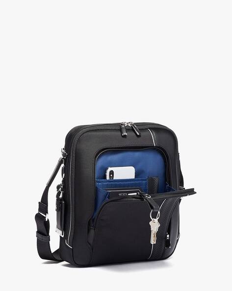トゥミ TUMI LYONS CROSSBODY （BLACK） Buy TUMI Arrive Lyons Crossbody | Black Color Men | AJIO LUXE