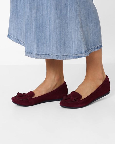 Suede Flat Shoes with Tassels