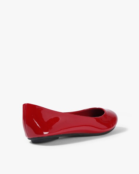 red flats size 11