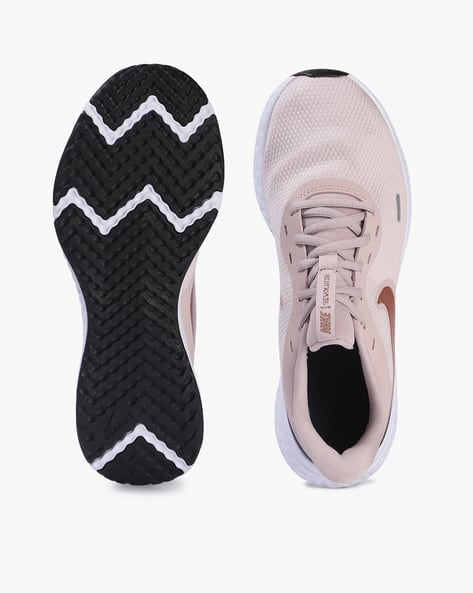 Revolution 5 Lace-Up Running Shoes (Image - 3)