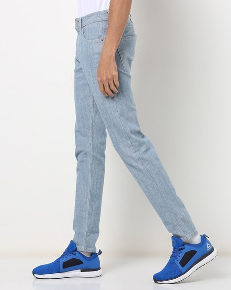 512 Slim Tapered Fit Jeans (Image - 1)