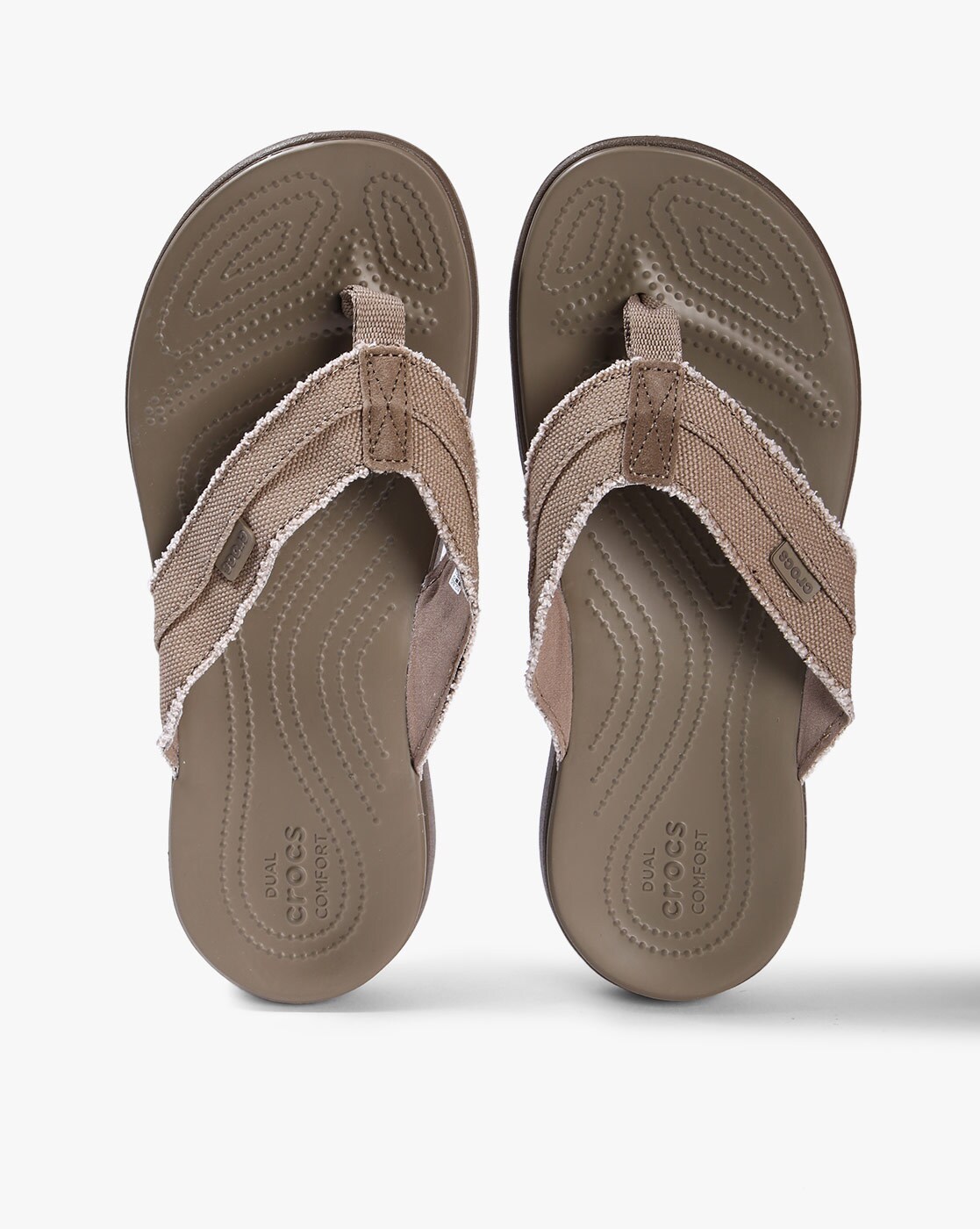 crocs santa cruz flip flops