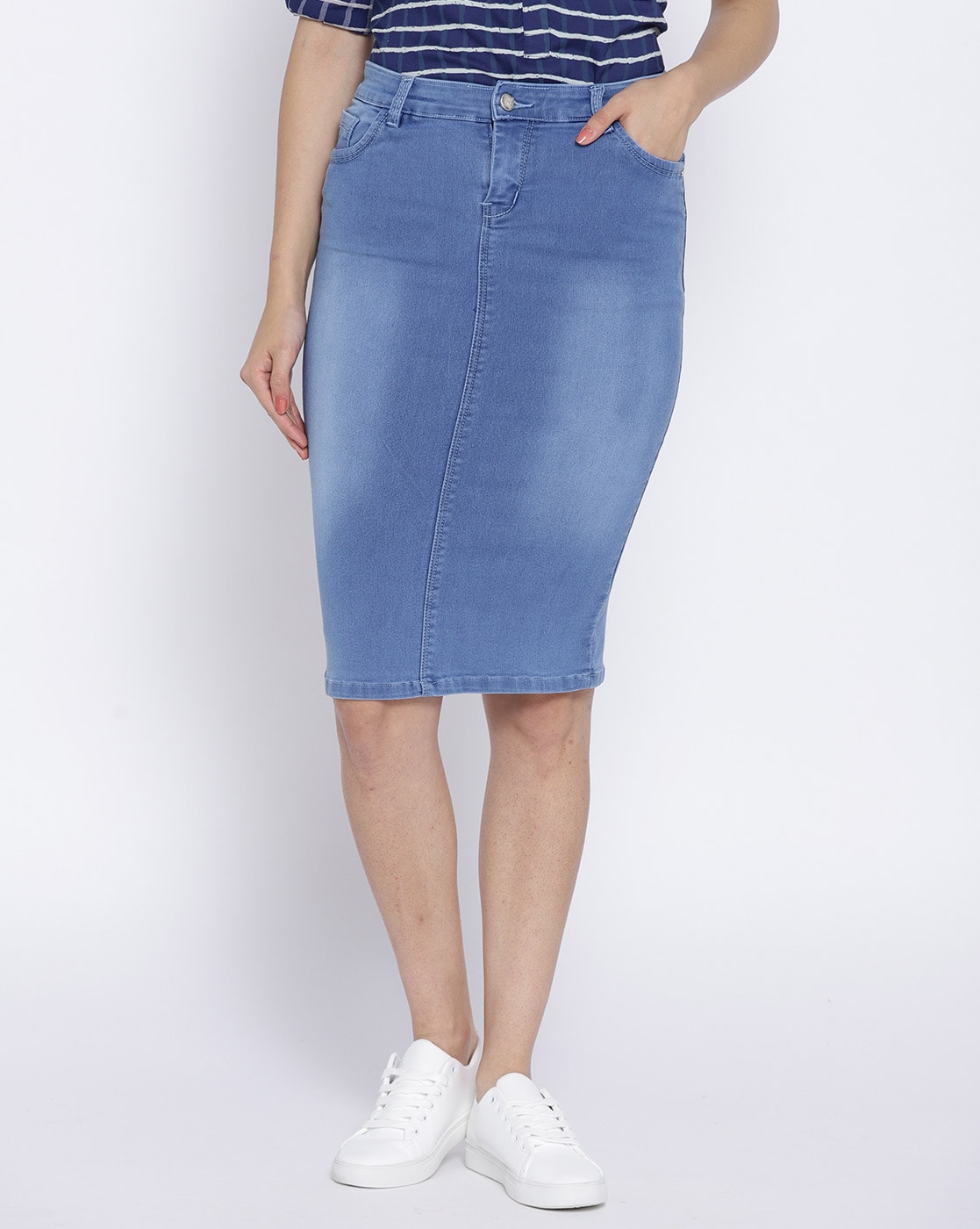 Buy online Navy Blue Bodycon Denim Skirt from Skirts & Shorts for Women by  Buynewtrend for ₹499 at 67% off | 2024 Limeroad.com