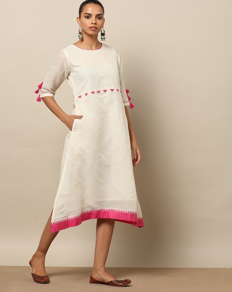 Traditional Dress of Kerala for Men & Women (2024)