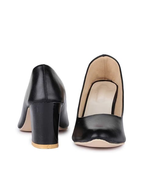 Round-Toe Pumps (Image - 3)
