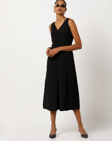 sleeveless black jumpsuit