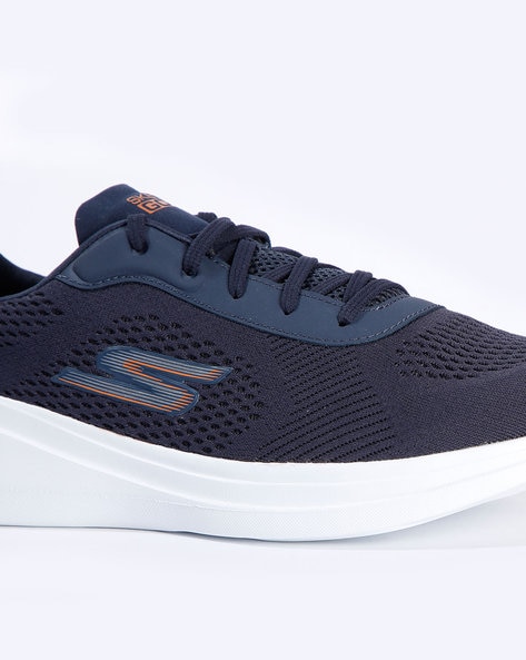 Skechers go run discount fast quake trainers