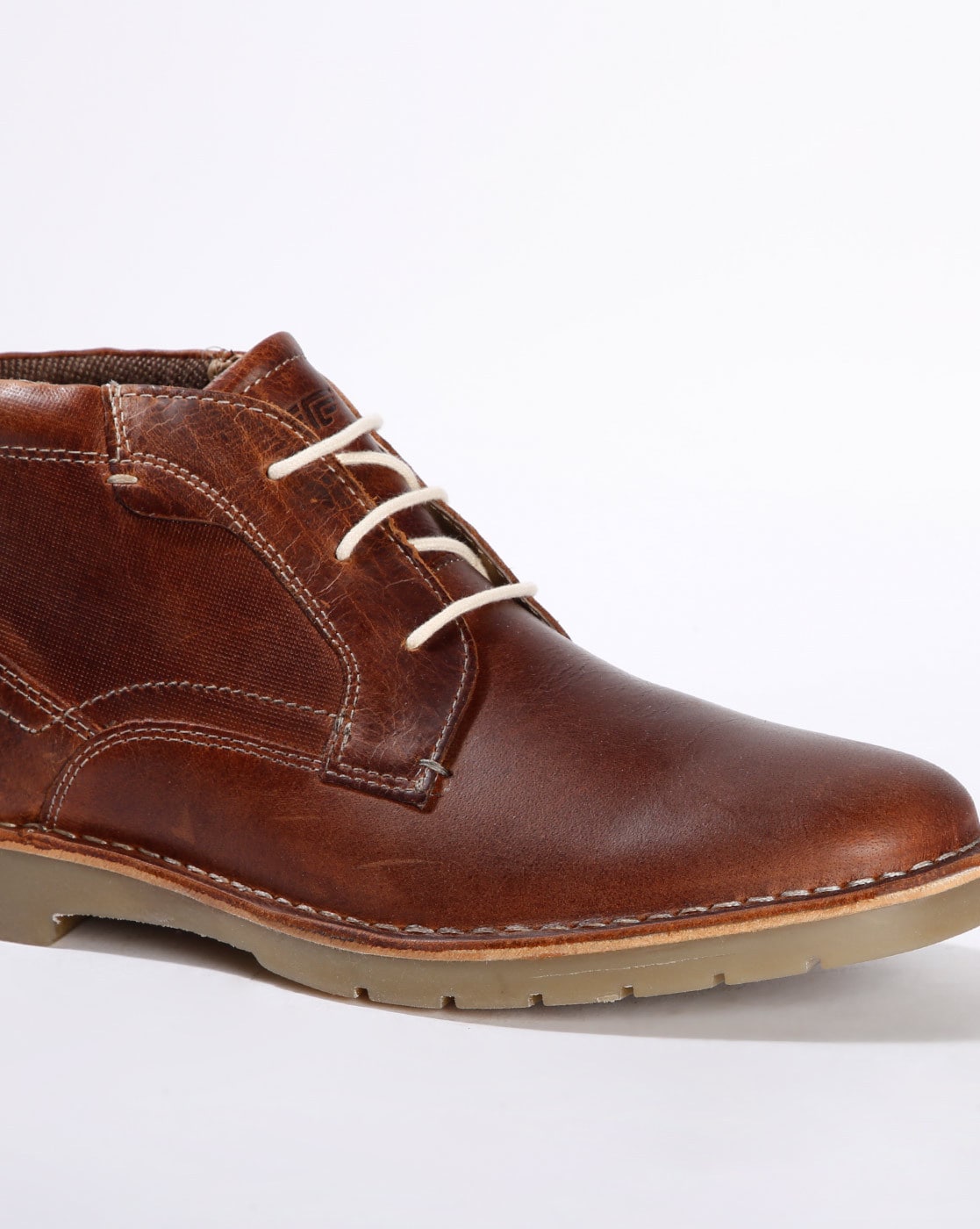 Red tape tan chukka boots online