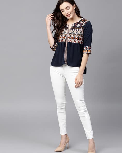 Novelty  Top (Image - 1)