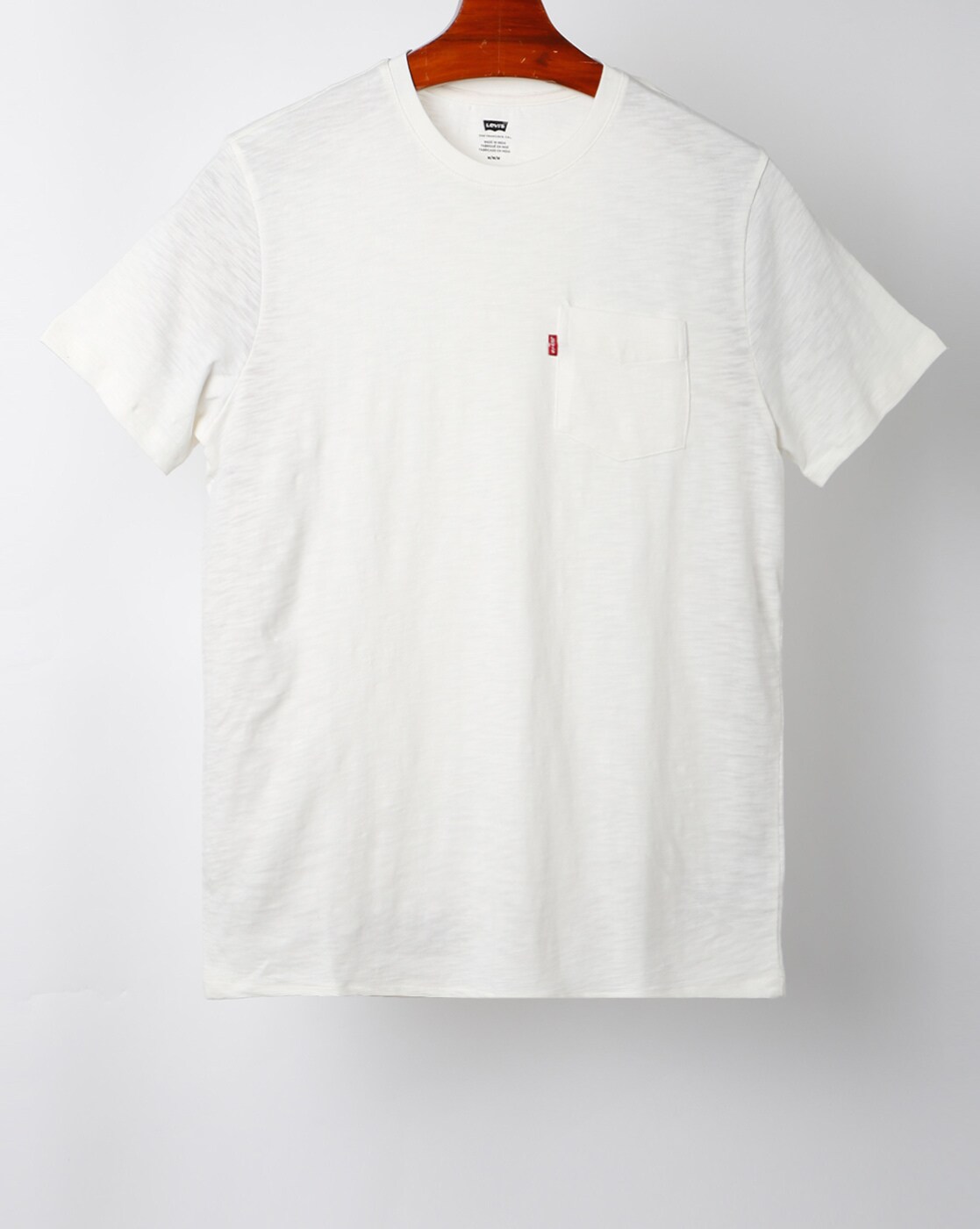 levis t shirt pocket