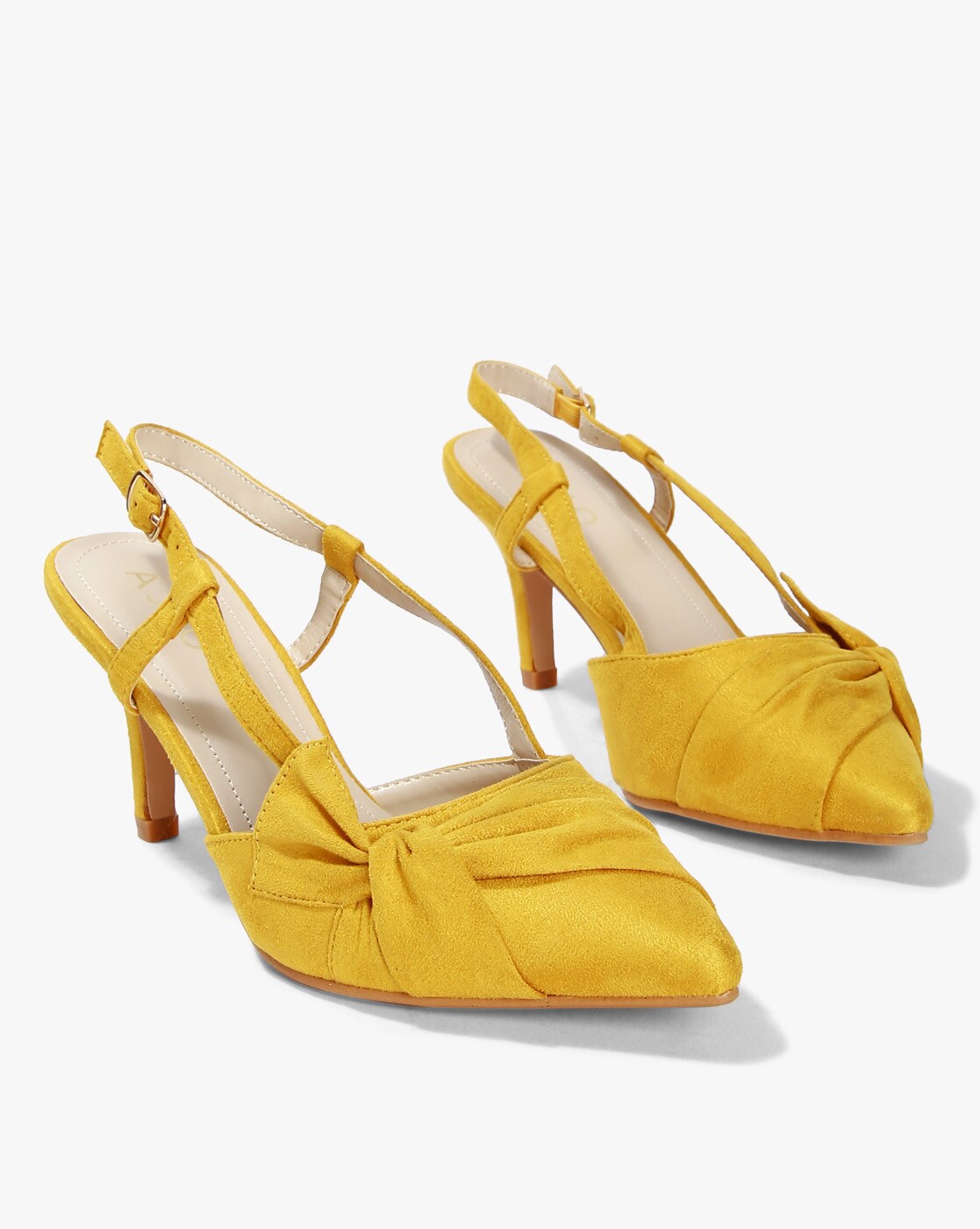 Patent leather heels Chanel Yellow size 38 EU in Patent leather - 41287025