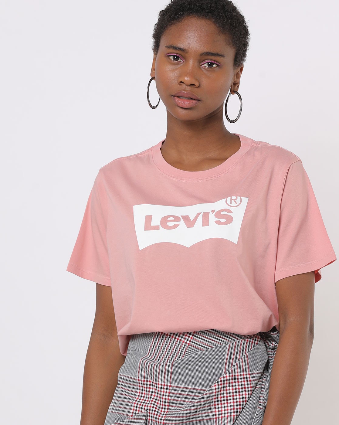 levis pink shirt