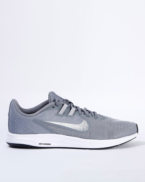 grey sports shoes
