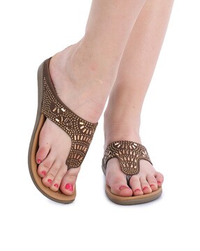 ajio footwear female