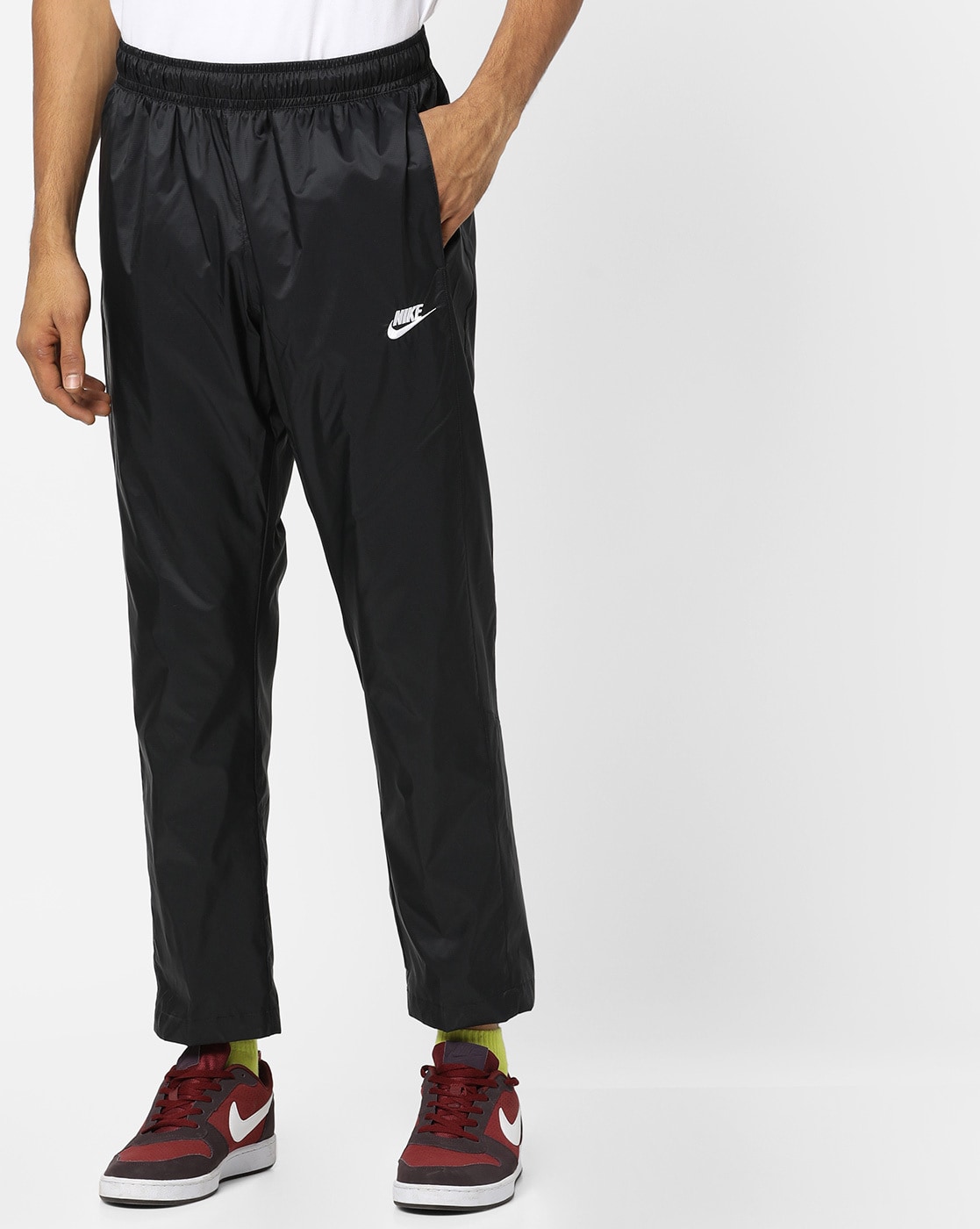 Nike sportswear men's outlet woven core track pants