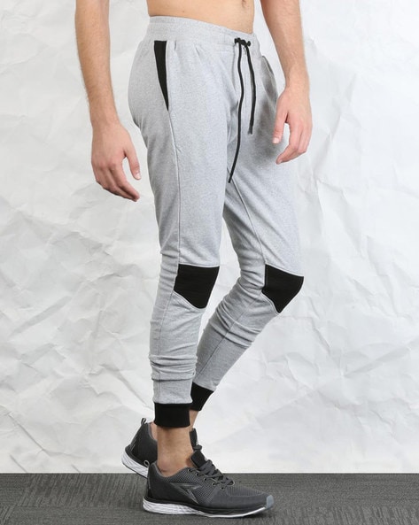 Buy SKULT By Shahid Kapoor Men Black Solid Straight Fit Track Pants - Track  Pants for Men 10065163 | Myntra