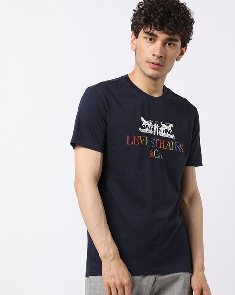 navy blue levis t shirt