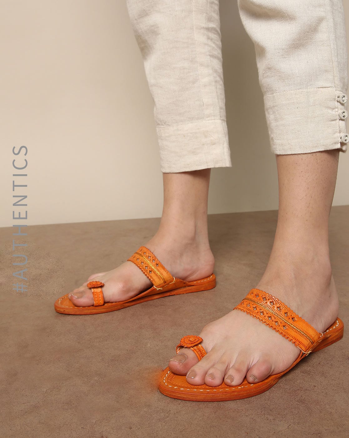 WHITE WALKERS Men Black Sandals - Buy WHITE WALKERS Men Black Sandals  Online at Best Price - Shop Online for Footwears in India | Flipkart.com