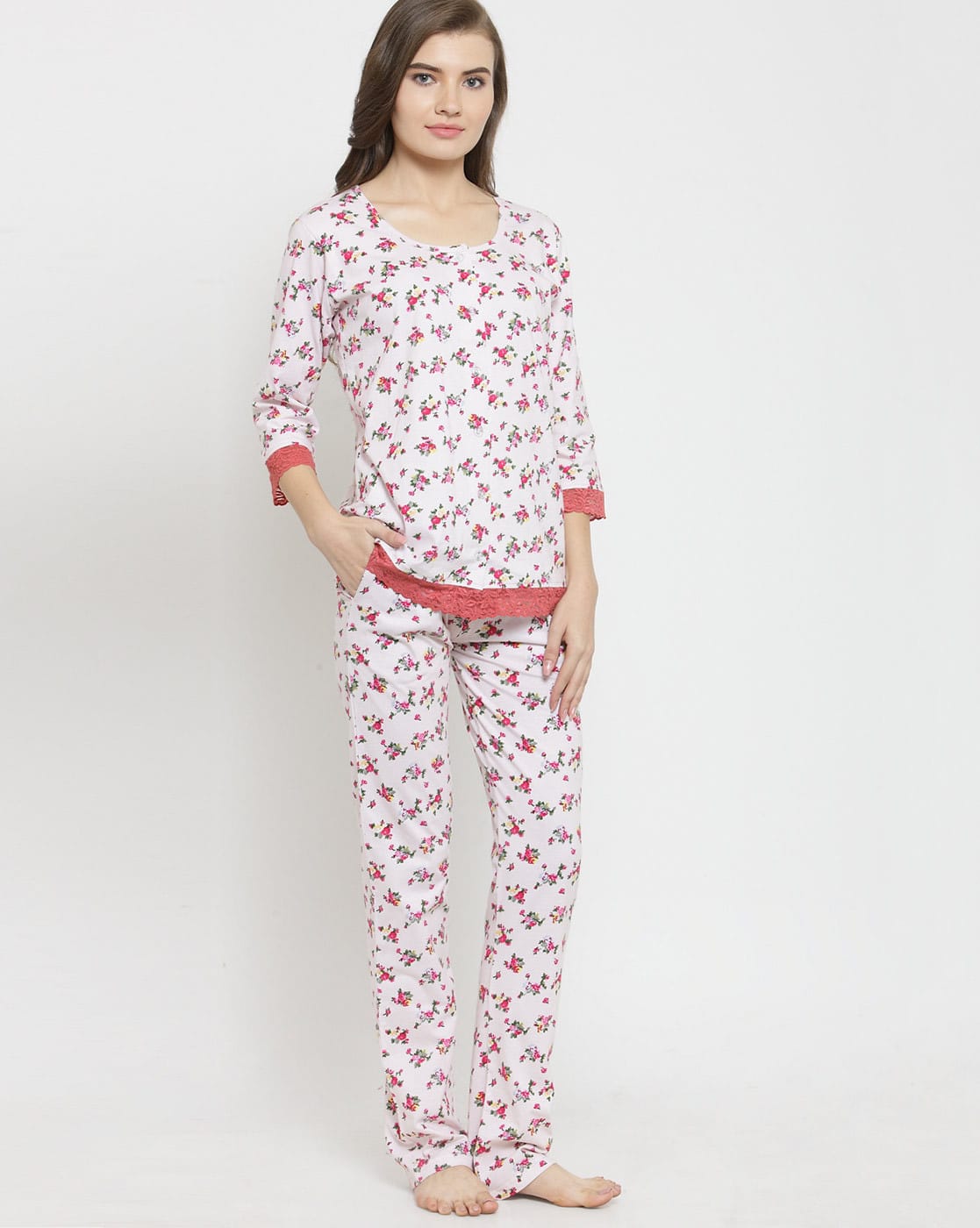 claura nightwear