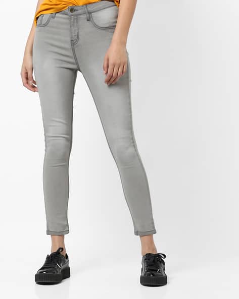 Women Lightly Washed Skinny Jeans